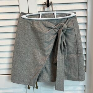 Aritzia Wilfred Dorine Wrap-Front (Wool Cashmere Blend Skirt) in Grey Size 0